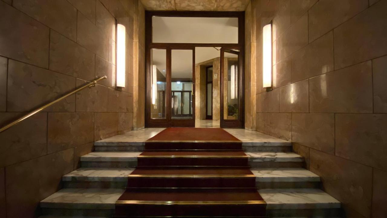 Bnb Capital Milano Central Station - Red Bagian luar foto